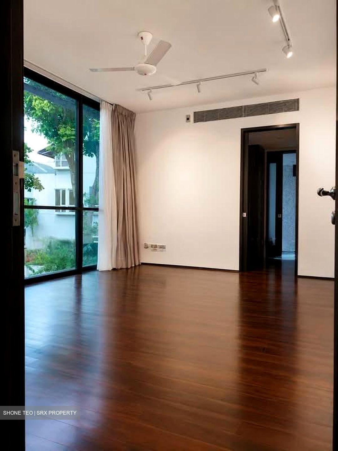 Oei Tiong Ham Park (D10), Terrace #570888961